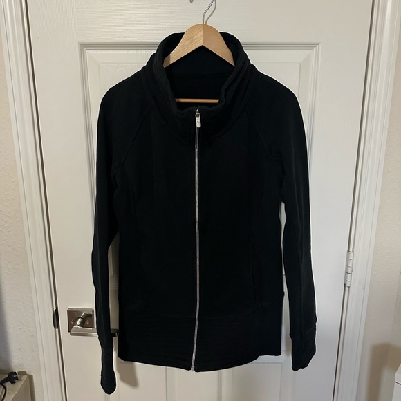 lululemon athletica Black Zip-Up Jacket Sz 10 - Picture 1 of 15